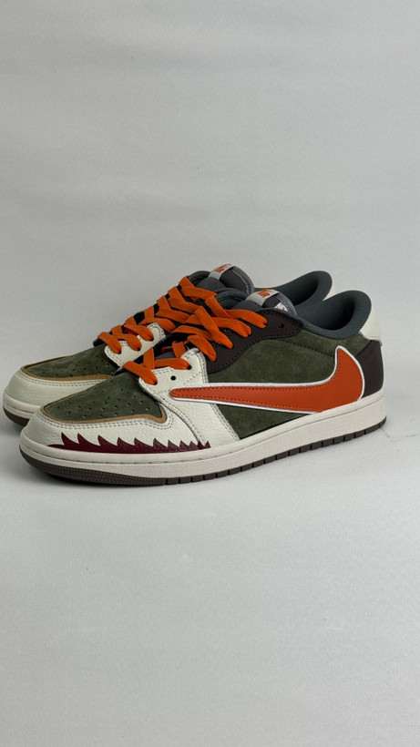 کتونی نایک:مدل کوسه Nike x Travis Scott AirJordan 1 Low "Olive محصول:ویتنام