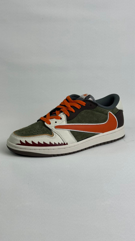 کتونی نایک:مدل کوسه Nike x Travis Scott AirJordan 1 Low "Olive محصول:ویتنام