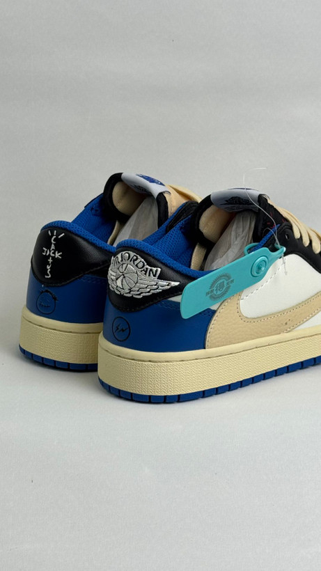 کتونی نایکی : تراویس فرگمنت آبی Jordan 1 Low Fragment Design x Travis Scott محصول :ویتنام