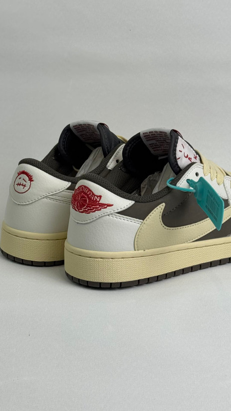 کتونی نایک:ترویس اسکات Nike Jordan 1 Low Travis Scott محصول ویتنام