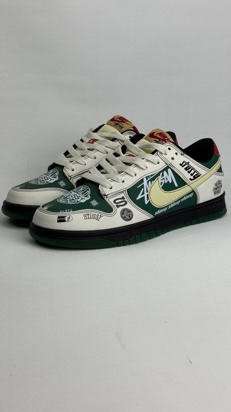 کتونی نایک : مدلنایک اسبی دانک لو استوسی -- Nike SB Dunk Low Stussy محصول :ویتنام