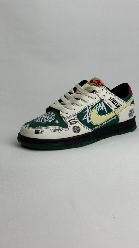کتونی نایک : مدلنایک اسبی دانک لو استوسی -- Nike SB Dunk Low Stussy محصول :ویتنام