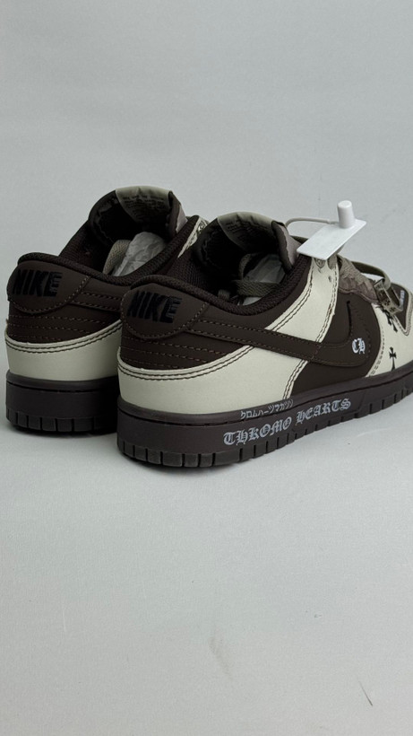 کتونی نایک: مدل نایکی دانک کروم هارتس - "Nike Dunk Chrome Hearts محصول :ویانتم