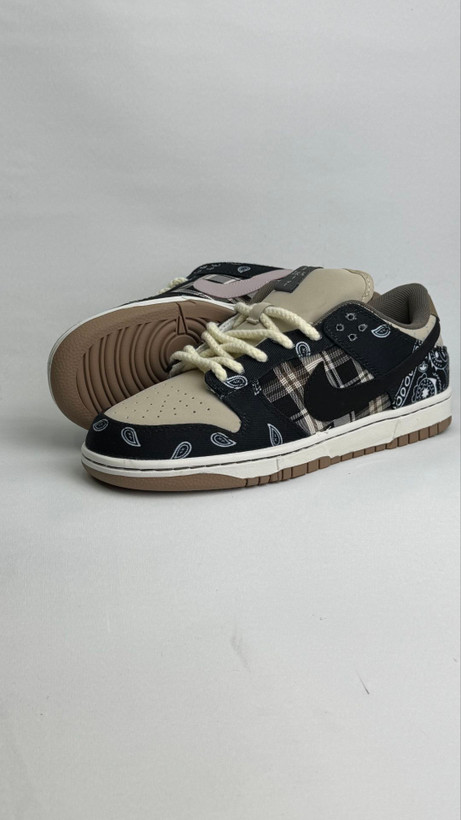 کتونی نایک:نایک اسبی دانک لو تراویس اسکات Nike SB Dunk Low x Travis Scott