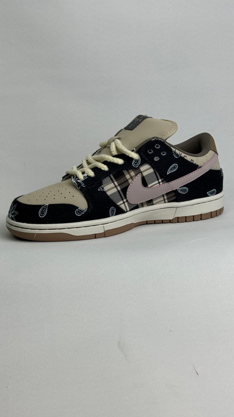 کتونی نایک:نایک اسبی دانک لو تراویس اسکات Nike SB Dunk Low x Travis Scott