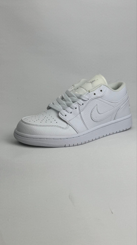 کتونی نایک:مدل نایک ایر جردن ۱ لو Nike Air Jordan 1 Low (or Air Jordan 1 Low) :محصول :ویتنتم
