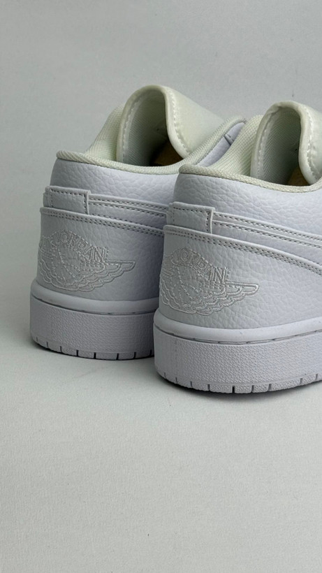 کتونی نایک:مدل نایک ایر جردن ۱ لو Nike Air Jordan 1 Low (or Air Jordan 1 Low) :محصول :ویتنتم