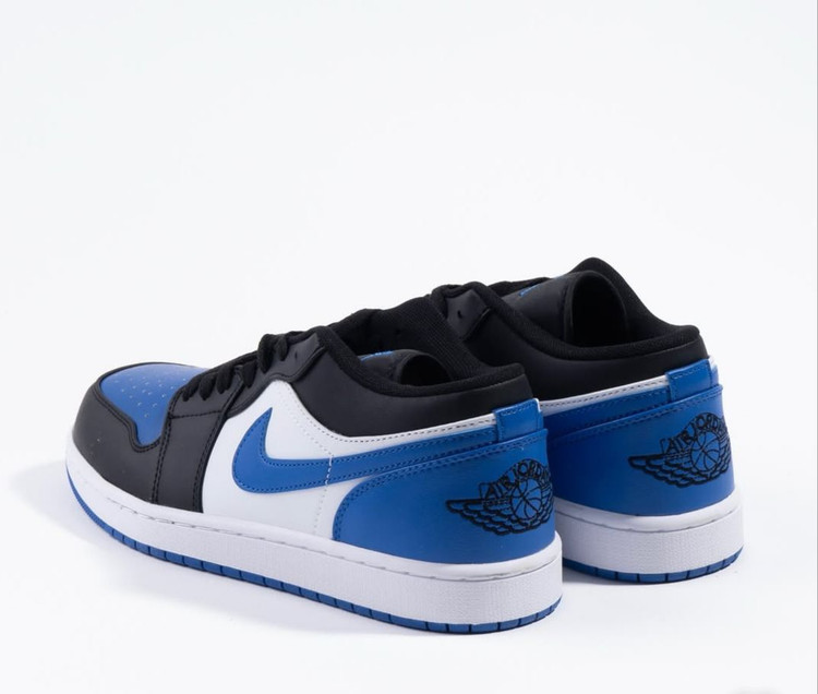 کتونی نایکی : نایک ایر جردن ۱ بدون ساق آبی تو : Air Jordan 1 Low "Royal Toe"، Jordan 1 Low Black Royal Toe محصول :ویتنام