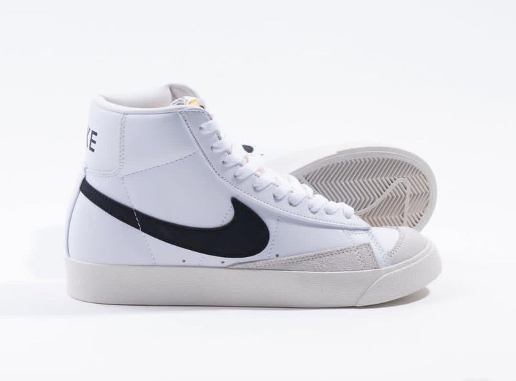 کتونی نایک :مدل نایک بلیزر مید 77 وینتیج : Nike Blazer Mid '77 Vintageمحصول :ویتنام
