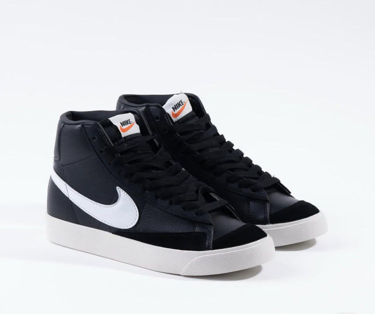 کتونی نایک :مدل نایک بلیزر مید 77 وینتیج : Nike Blazer Mid '77 Vintageمحصول :ویتنام