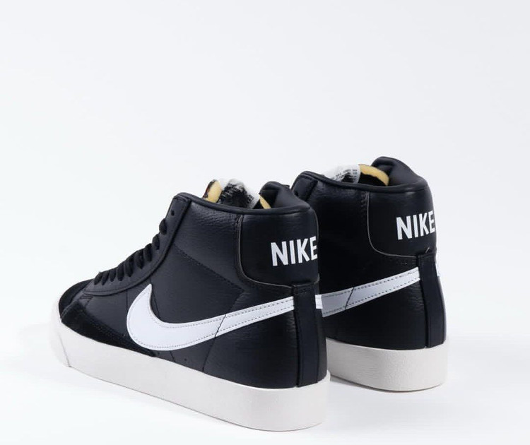 کتونی نایک :مدل نایک بلیزر مید 77 وینتیج : Nike Blazer Mid '77 Vintageمحصول :ویتنام