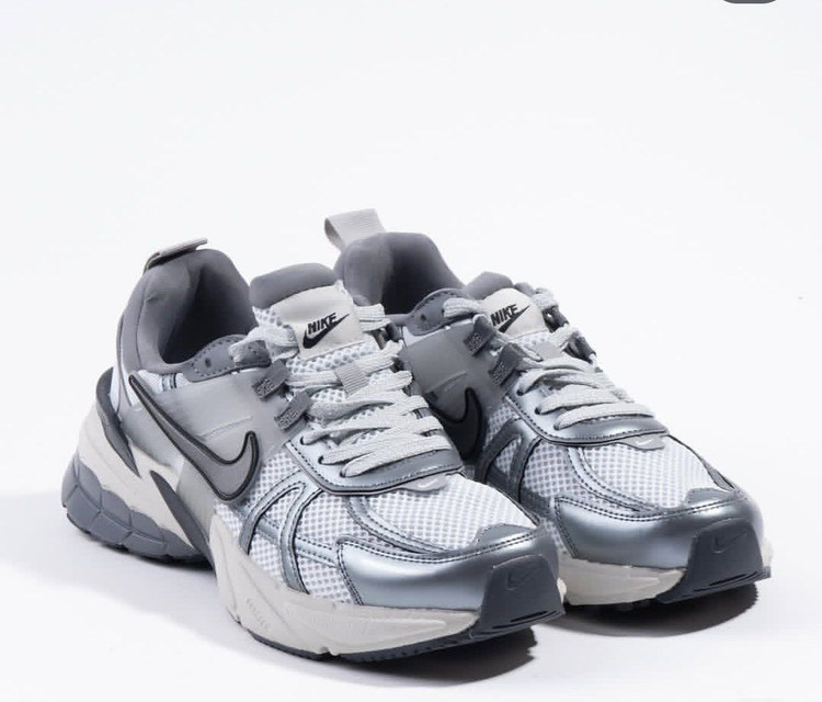 کتونی نایک : مدل نایک V2K Run : Nike V2K Run محصول : ویتنام