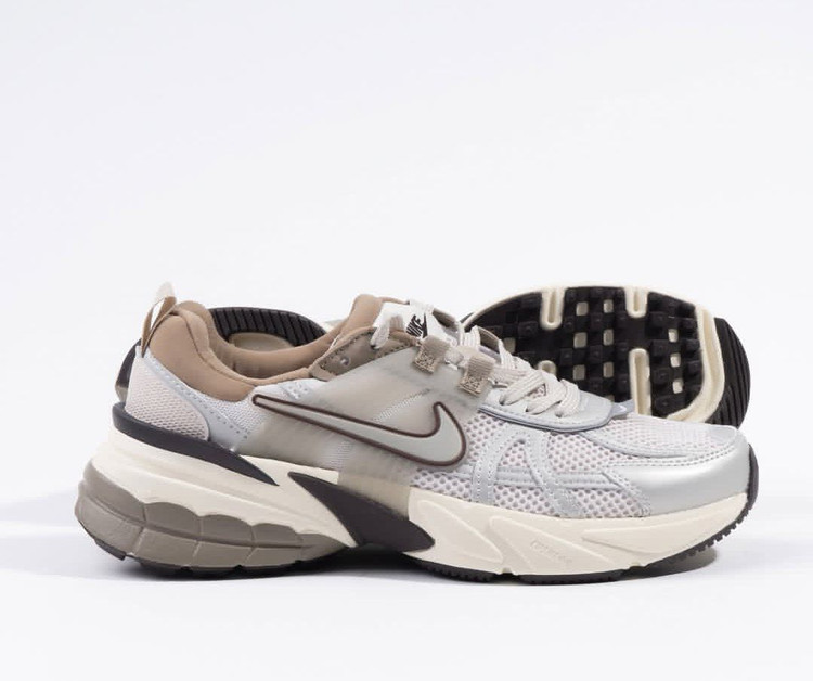 کتونی نایک : مدل نایک V2K Run : Nike V2K Run محصول : ویتنام