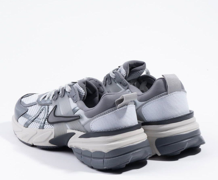 کتونی نایک : مدل نایک V2K Run : Nike V2K Run محصول : ویتنام