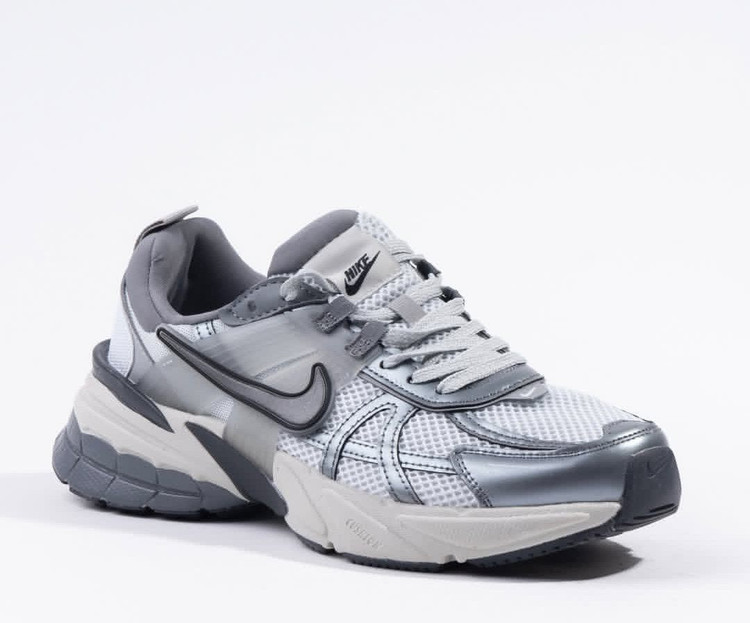 کتونی نایک : مدل نایک V2K Run : Nike V2K Run محصول : ویتنام