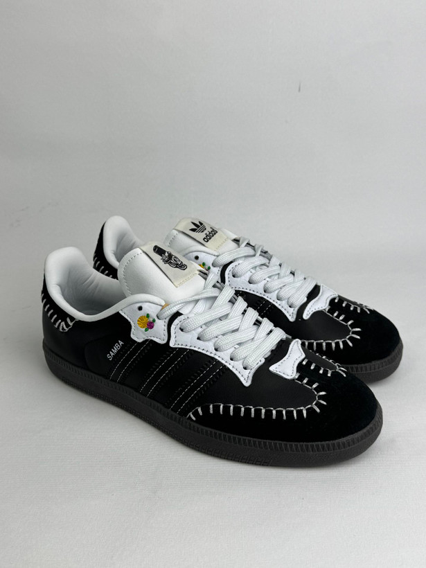 کتونی آدیداس : مدل آدیداس سامبا او.جی. "روز مردگان" Adidas Samba OG 'Día de Muertos' محصول : ویتنام