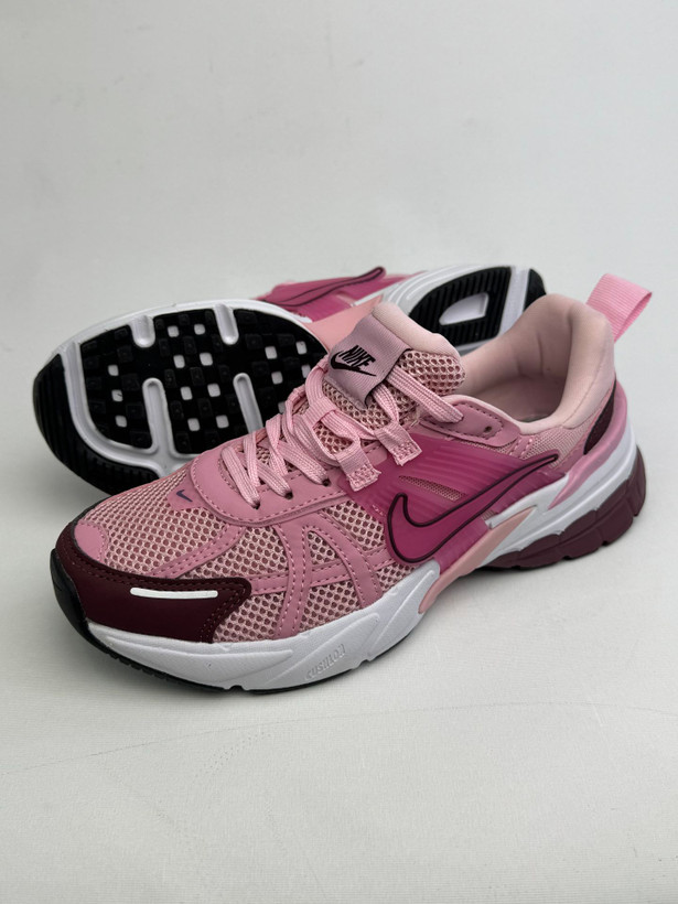 کتونی نایک: "نایک ویتوکی ران" "Nike V2K Run" محصول : ویتنام