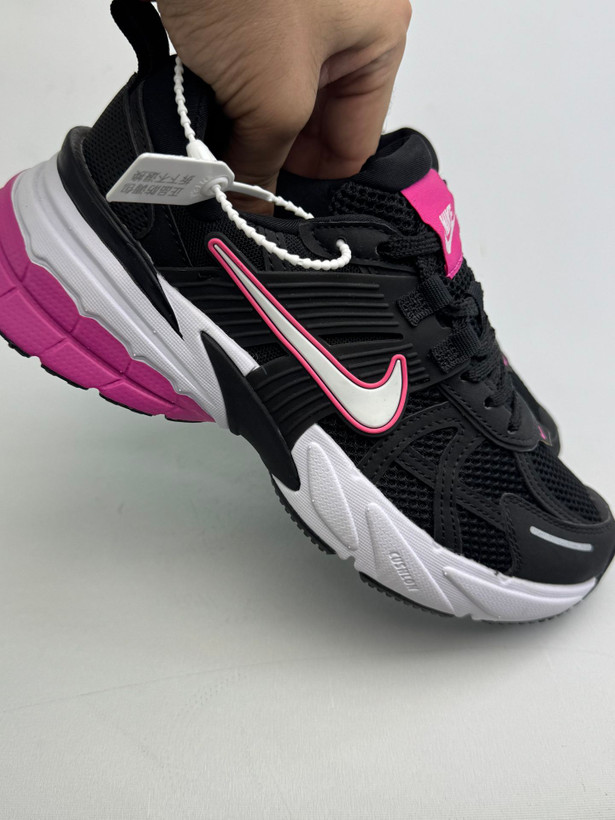 کتونی نایک : "نایک ویتوکی ران" "Nike V2K Run" محصول :ویتنام