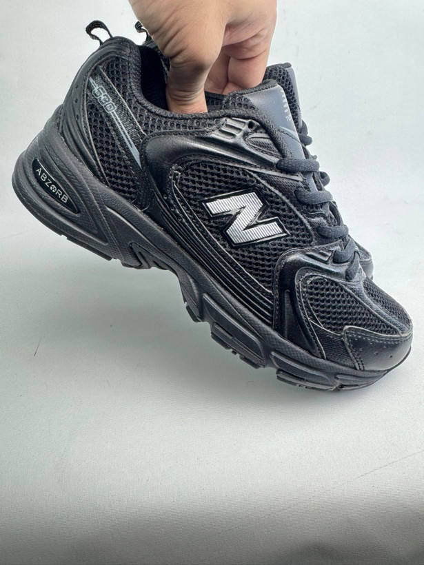 کتونی : نیوبالانس ۵۳۰ New Balance 530 sneakers محصول: ویتنام