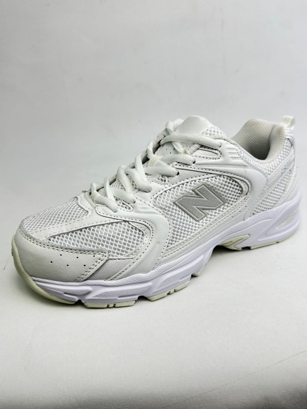 کتونی : نیوبالانس ۵۳۰ New Balance 530 sneakers محصول : ویتنام