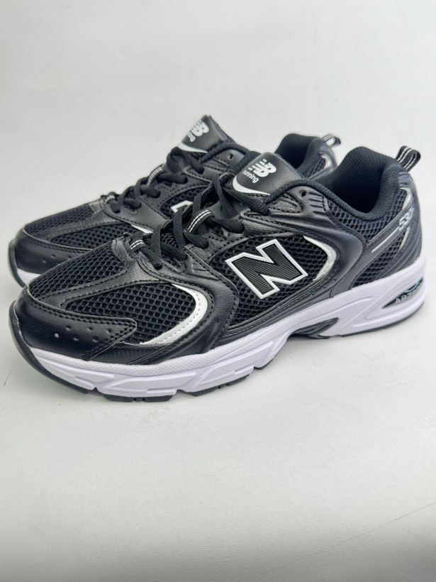 کتونی: نیوبالانس ۵۳۰ New Balance 530 محصول : ویتنام