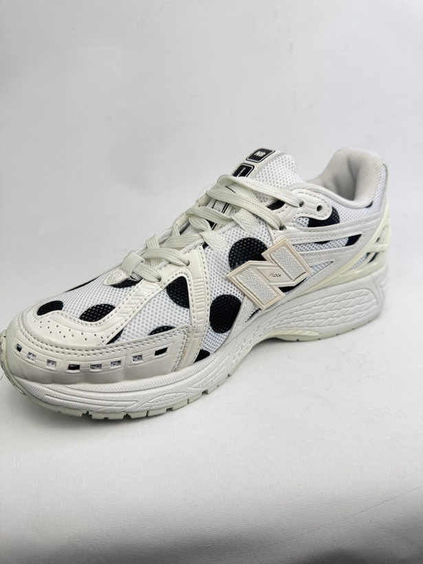 کتونی: نیو بالانس ۱۹۰۶آر طرح خالخالی New Balance 1906R Polka Dot محصول : ویتنام
