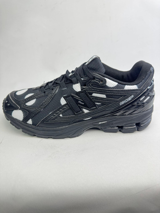 کتونی :نیو بالانس ۱۹۰۶آر طرح خالخالی New Balance 1906R Polka Dot محصول : ویتنام