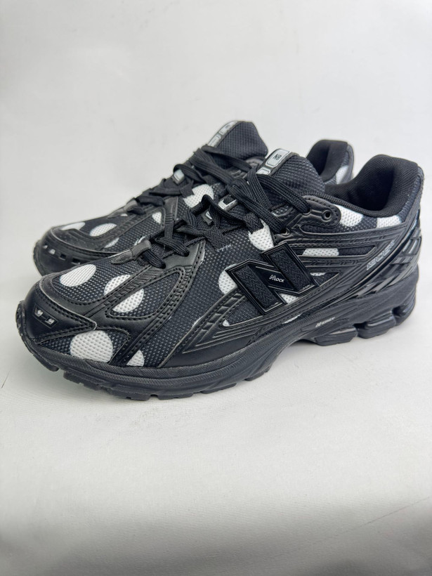 کتونی :نیو بالانس ۱۹۰۶آر طرح خالخالی New Balance 1906R Polka Dot محصول : ویتنام