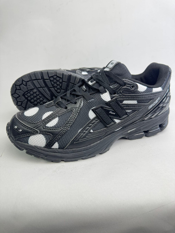 کتونی :نیو بالانس ۱۹۰۶آر طرح خالخالی New Balance 1906R Polka Dot محصول : ویتنام