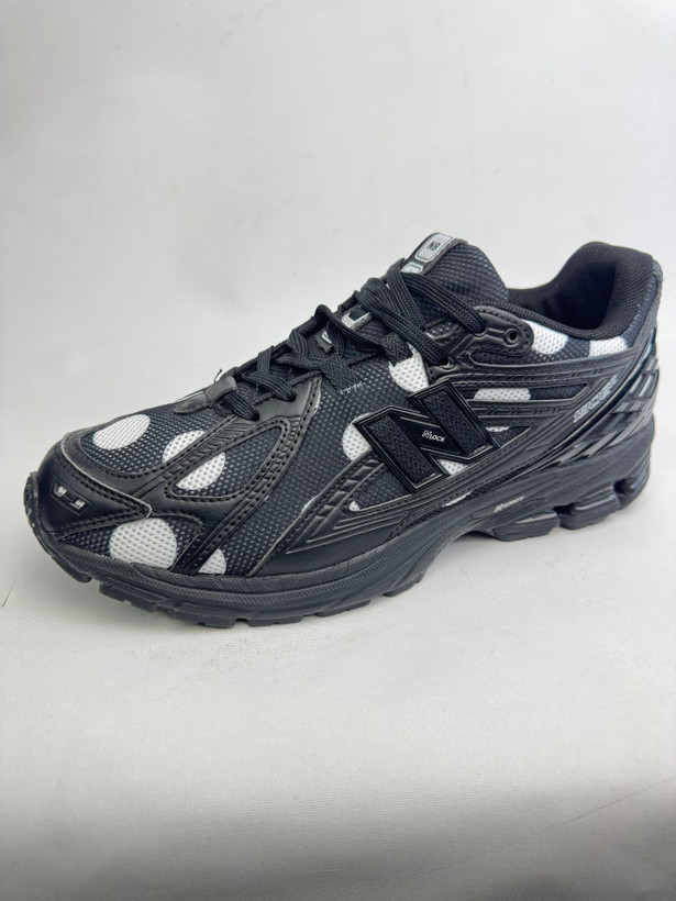 کتونی :نیو بالانس ۱۹۰۶آر طرح خالخالی New Balance 1906R Polka Dot محصول : ویتنام