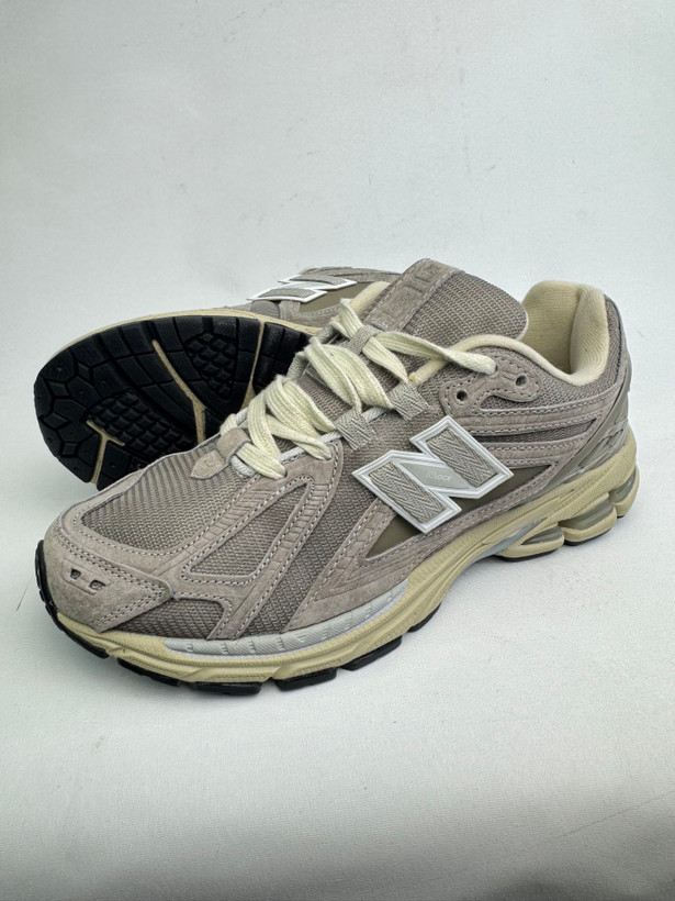 کتونی: نیو بالانس ۱۹۰۶آر (New Balance 1906R) محصول : ویتنام