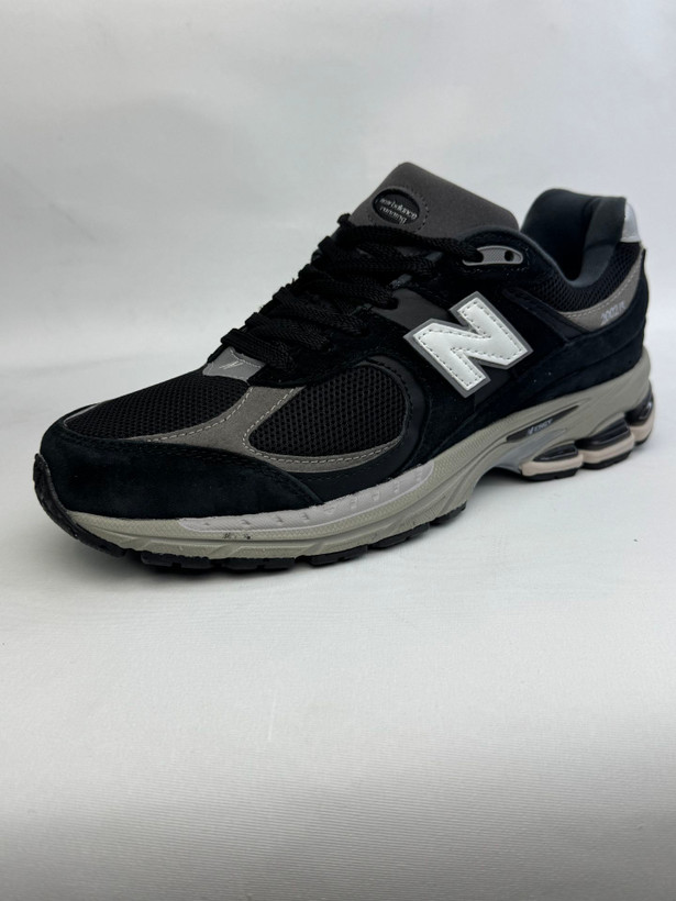کتونی: نیو بالانس 2002R New Balance 2002R محصول : ویتنام