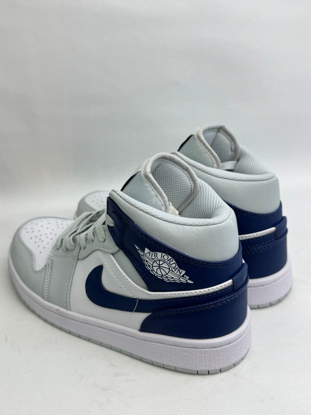 کتونی : ایر جردن ۱ مید Air Jordan 1 Mid محصول : ویتنام