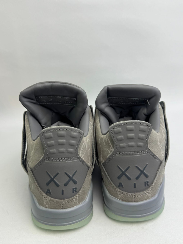 کتونی: نایک ایر جردن ۴ کاوز کول گری Nike Air Jordan 4 Retro Kaws Cool Grey محصول : ویتنام
