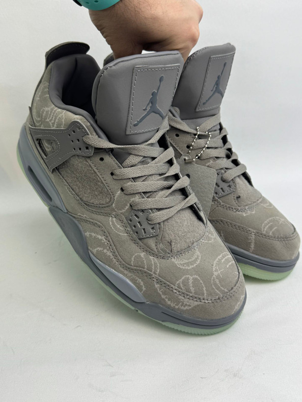 کتونی: نایک ایر جردن ۴ کاوز کول گری Nike Air Jordan 4 Retro Kaws Cool Grey محصول : ویتنام