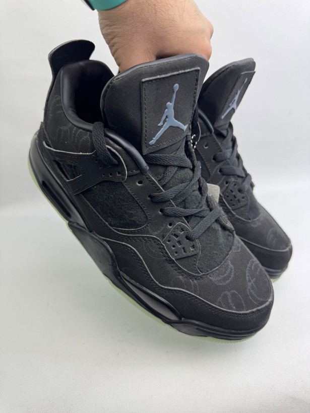 کتونی : نایک ایر جردن ۴ کاوز مشکی Nike Air Jordan 4 Retro KAWS Black محصول: ویتنام