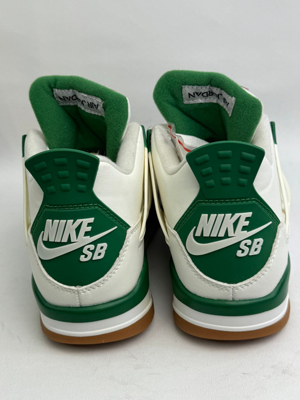 کتونی: ایر جردن 4 رترو اسبی پاین گرین Air Jordan 4 Retro SB Pine Green محصول : ویتنام