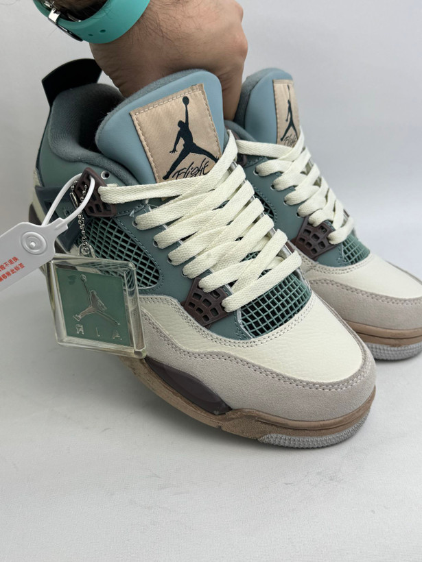 کتونی: ایر جردن 4 رترو اسبی پاین گرین Air Jordan 4 Retro SB Pine Green محصول : ویتنام