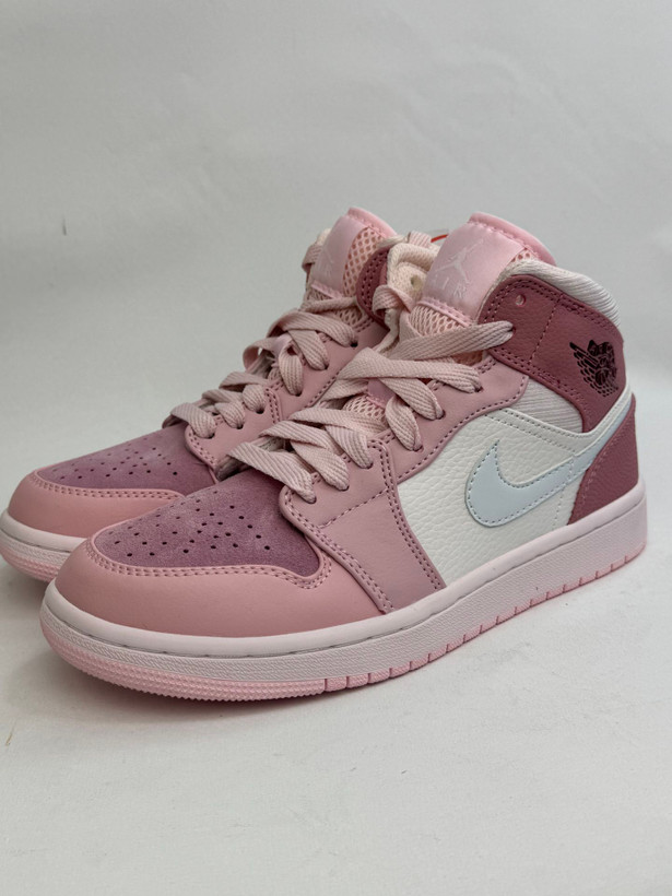 کتونی : نایک ایر جردن ۱ مید دیجیتال پینک Nike Air Jordan 1 Mid Digital Pink محصول : ویتنام