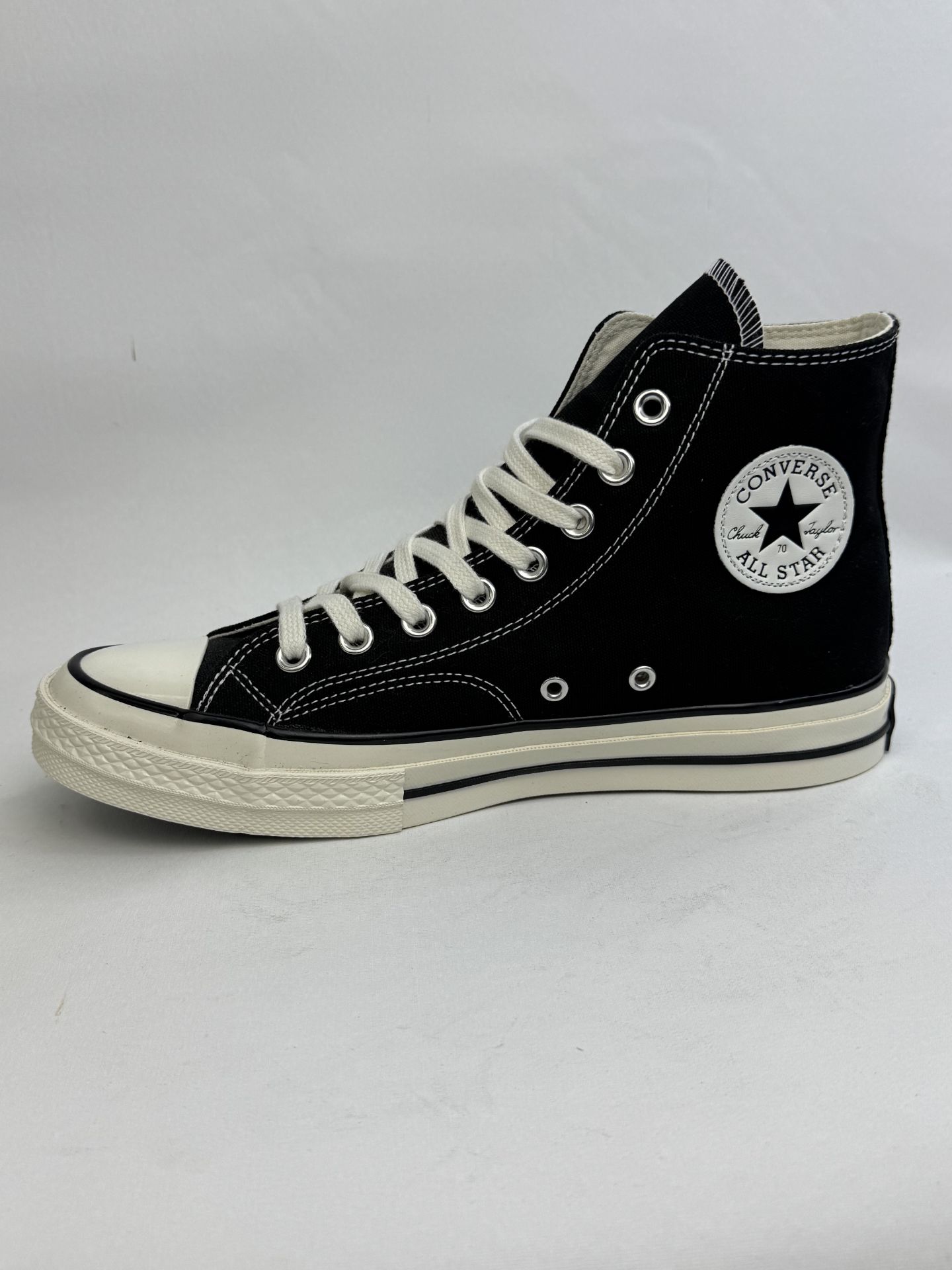 کتونی : کانورس چاک تیلور آل-استار Converse Chuck Taylor All-Star محصول : ویتنام