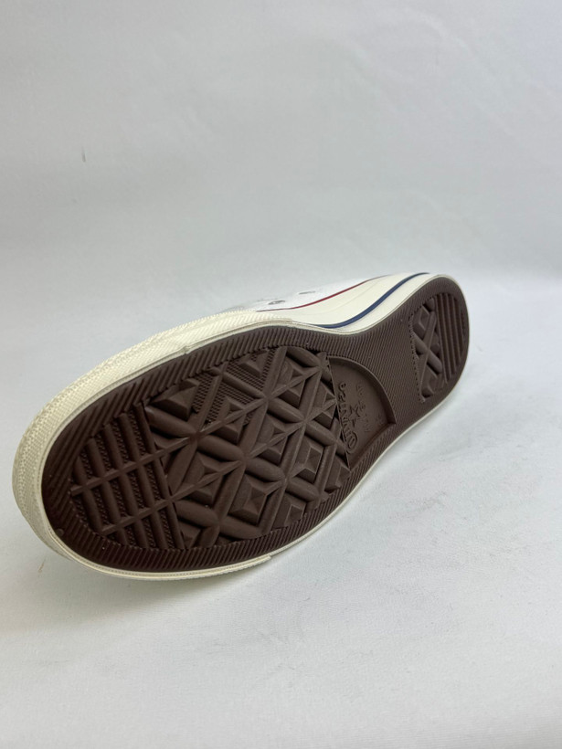 کتونی : کانورس چاک تیلور آل-استار Converse Chuck Taylor All-Star محصول : ویتنام
