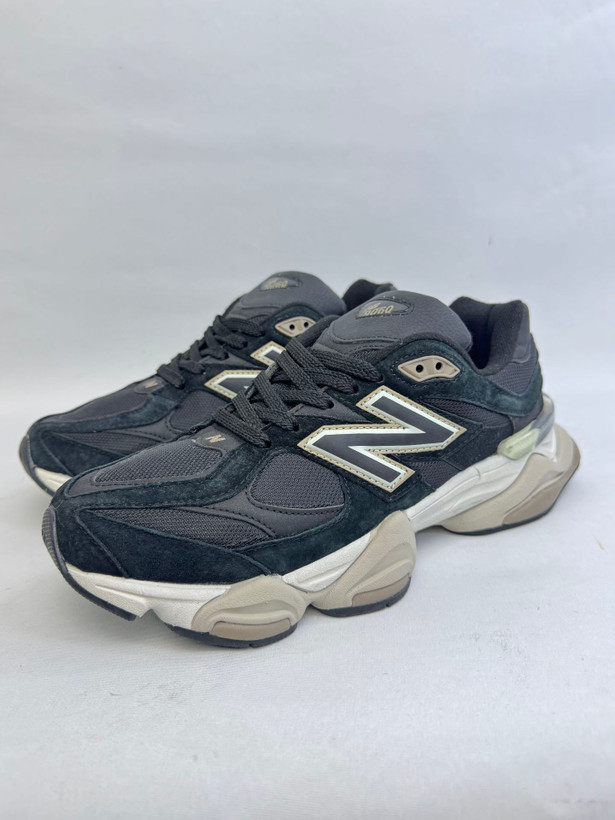 کتونی :نیوبالانس ۹۰۶۰ New Balance 9060 محصول : ویتنام
