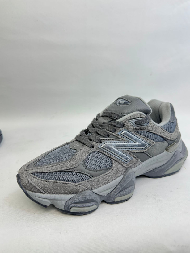 کتونی: نیوبالانس ۹۰۶۰ New Balance 9060 محصول : ویتنام