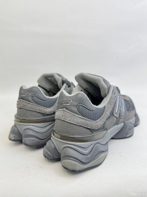 کتونی: نیوبالانس ۹۰۶۰ New Balance 9060 محصول : ویتنام