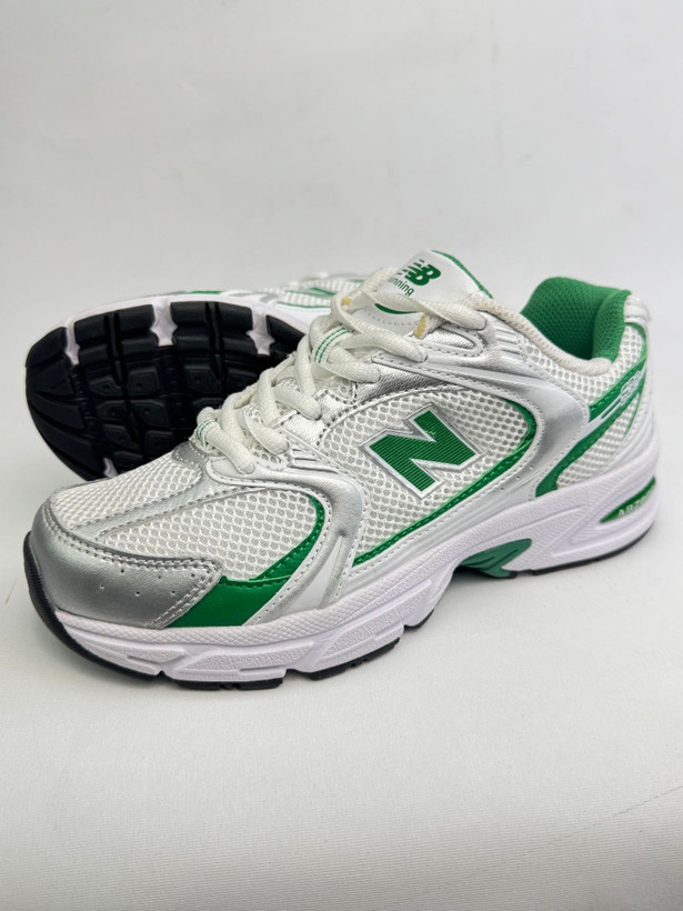کتونی :نیوبالانس ۵۳۰ New Balance 530 محصول : ویتنام