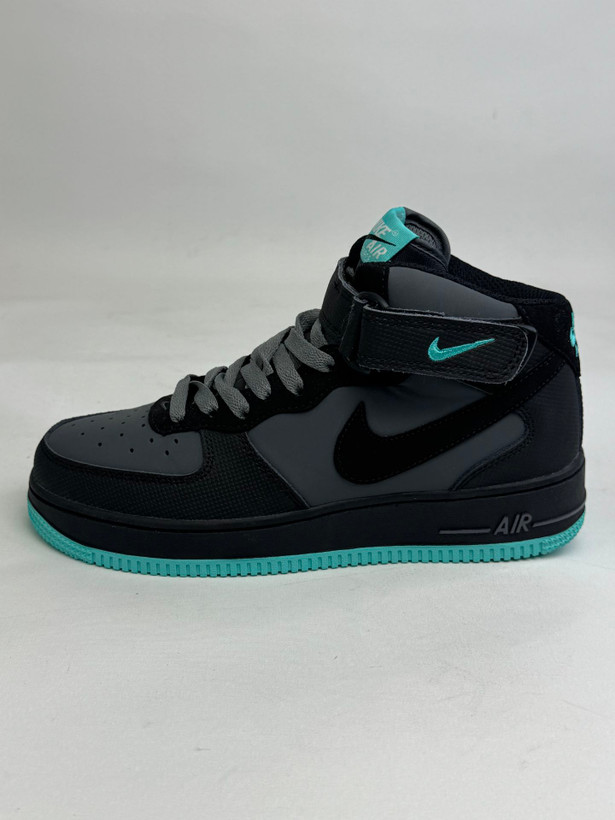 کتونی : نایکی ایر فورس ۱ مید Nike Air Force 1 Mid محصول : ویتنام
