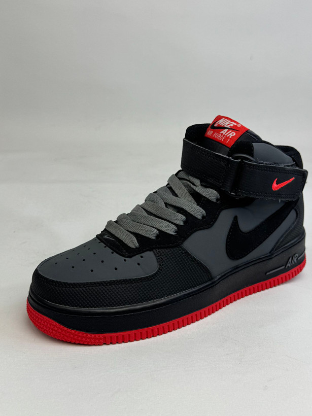 کتونی: نایکی ایر فورس ۱ مید Nike Air Force 1 Mid محصول: ویتنام