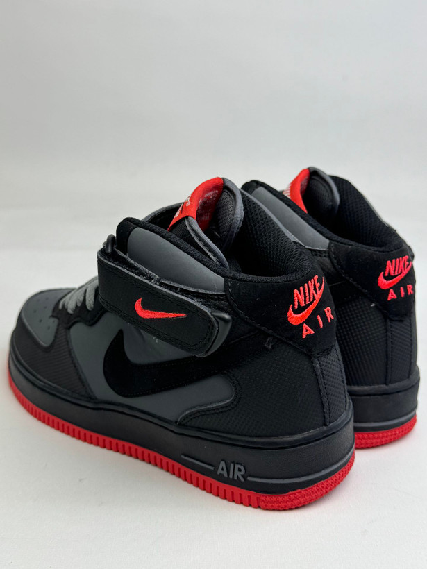 کتونی: نایکی ایر فورس ۱ مید Nike Air Force 1 Mid محصول: ویتنام