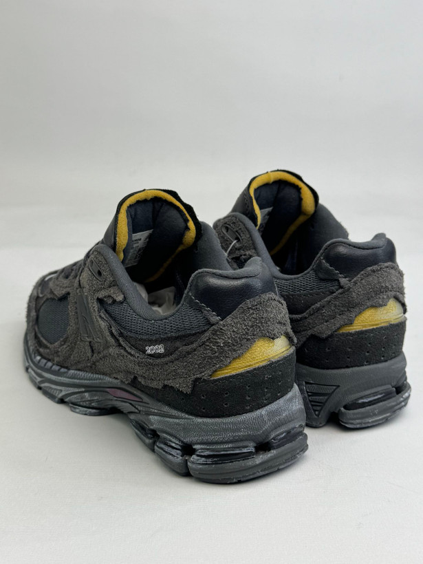 کتونی : نیو بالانس ۲۰۰۲آر پروتکشن پک فانتوم New Balance 2002R Protection Pack Phantom محصول : ویتنام