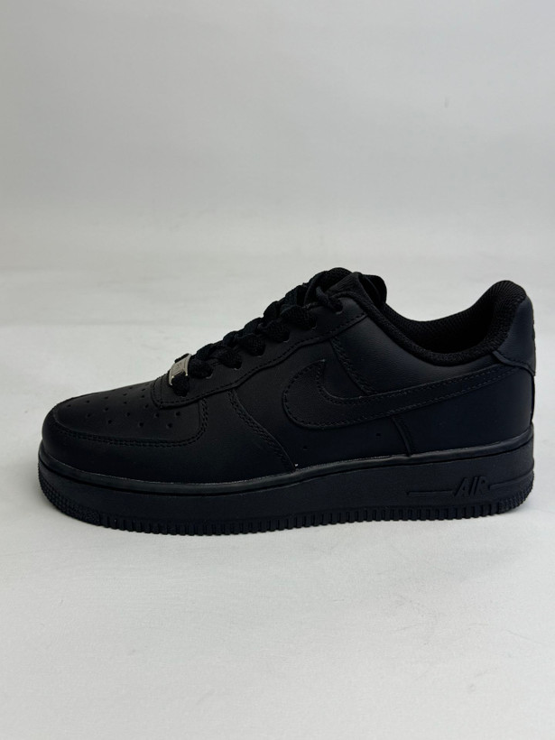 کتونی: نایک ایر فورس ۱ Nike Air Force 1 محصول : ویتنام